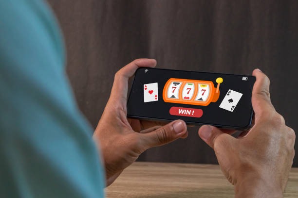 eqnr মোবাইল অ্যাপ ইন্টারফেস - Android এবং iOS সংস্করণ